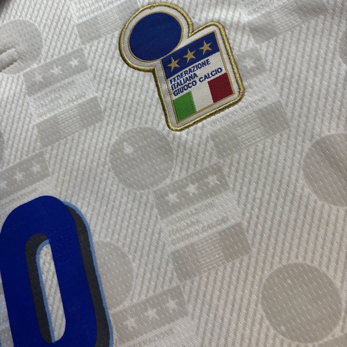 Italy 1994 Retro World Cup Away Jersey - Roberto Baggio #10