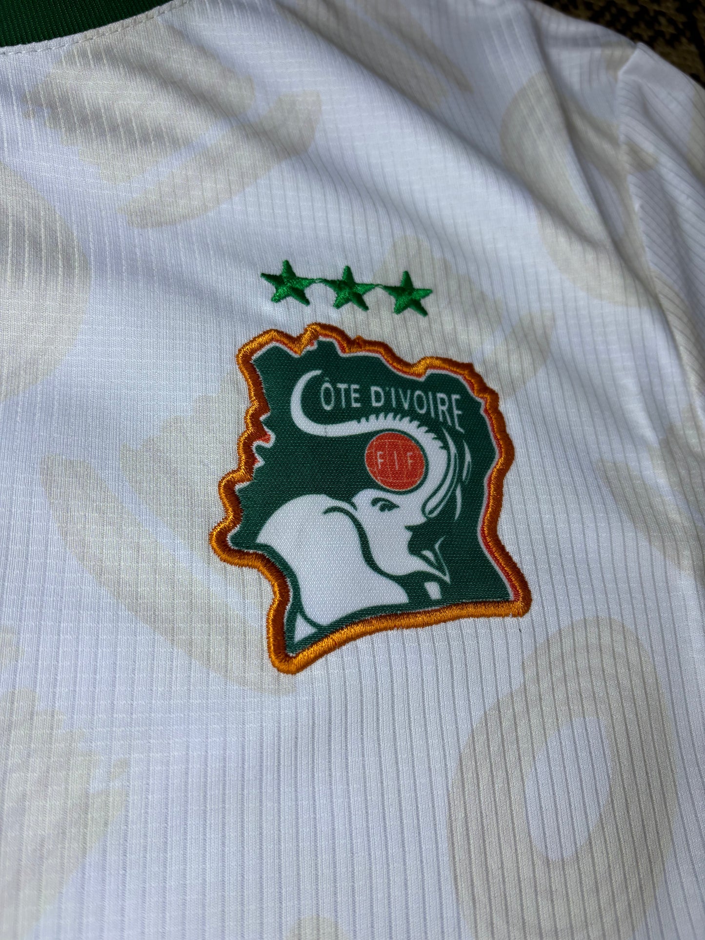 طقم كوت ديفوار الاحتياطي 2024/25