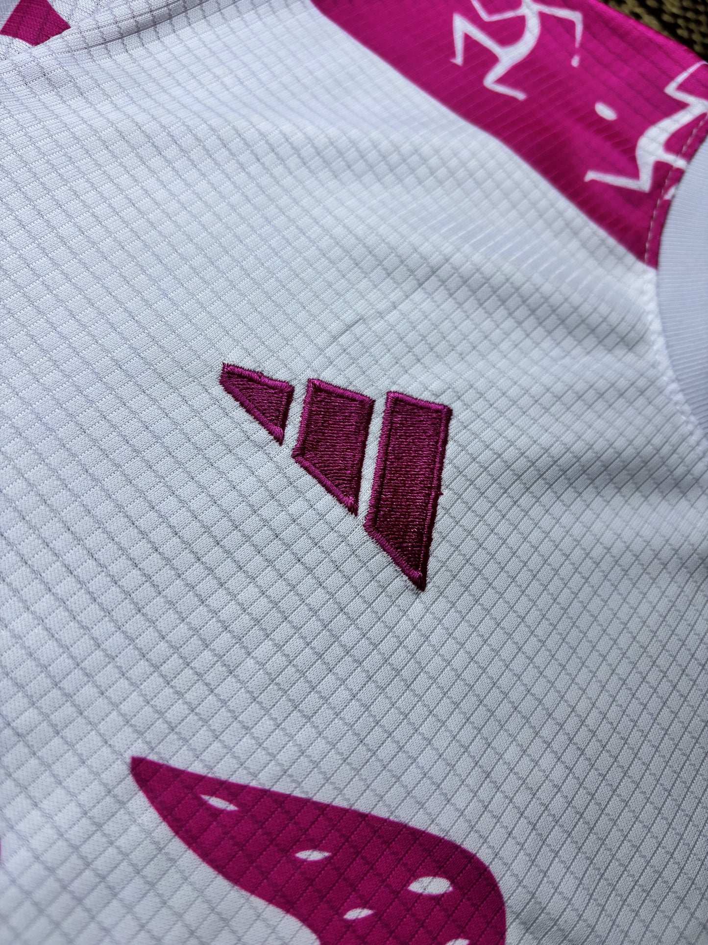 Mexico - World cup 26 - Pink & White