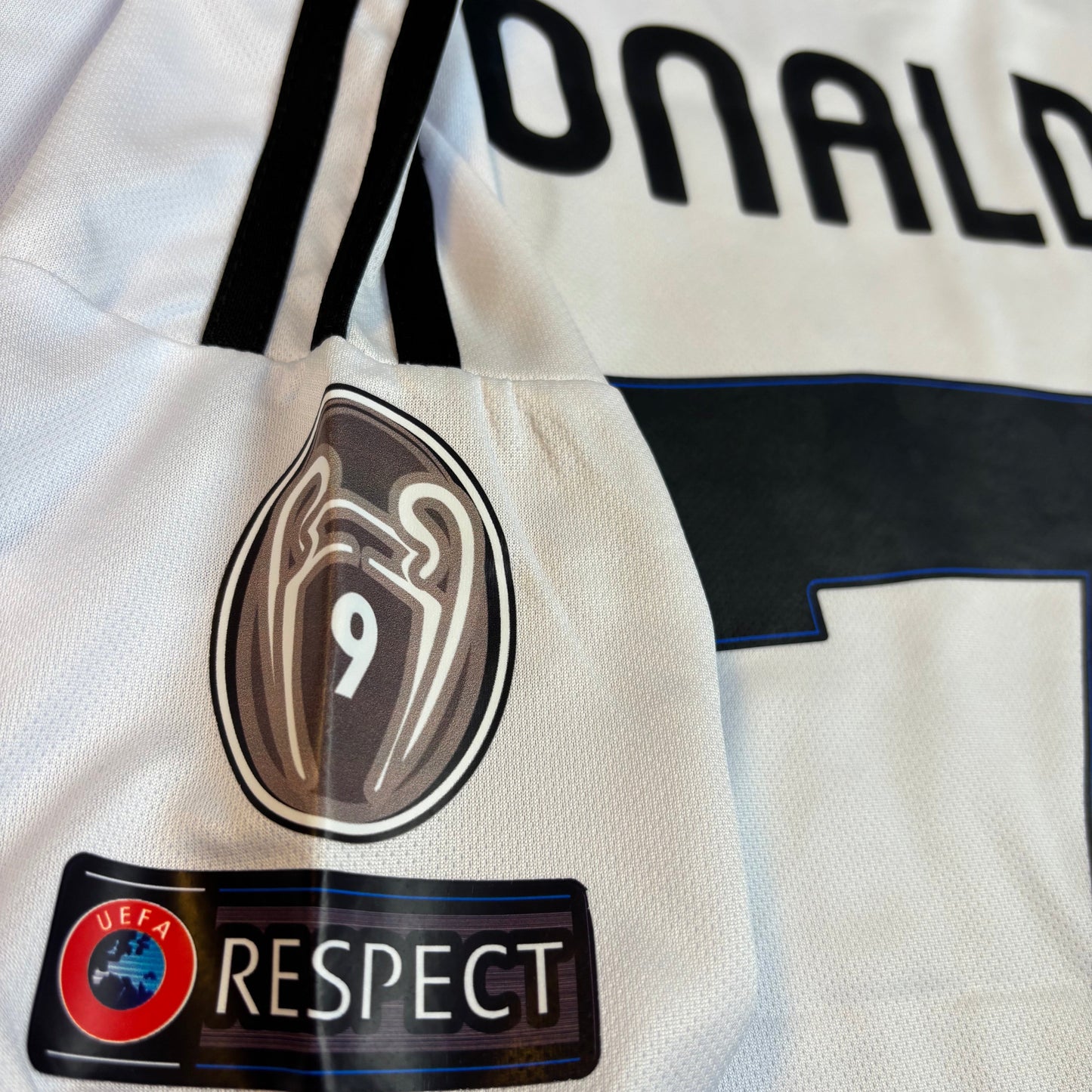 Real Madrid 11/12 UCL Retro Kit – Ronaldo #7 (L/S)