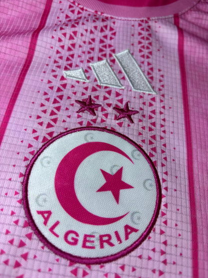 Maillot Algérie "Édition Spéciale" 2024/25 – Rose & Magenta
