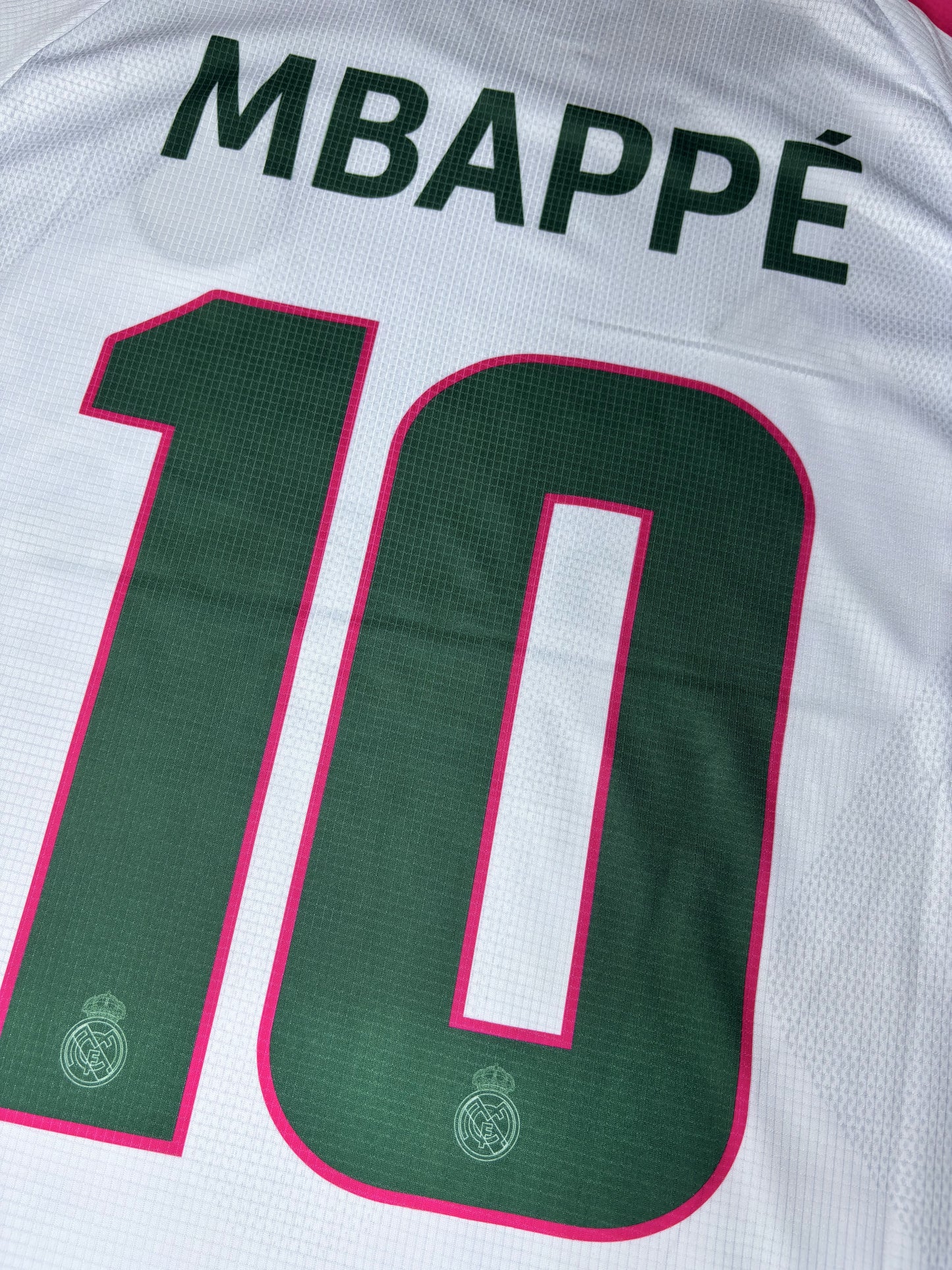 Real Madrid - 26/27 Hole Kit - Mbappe 10